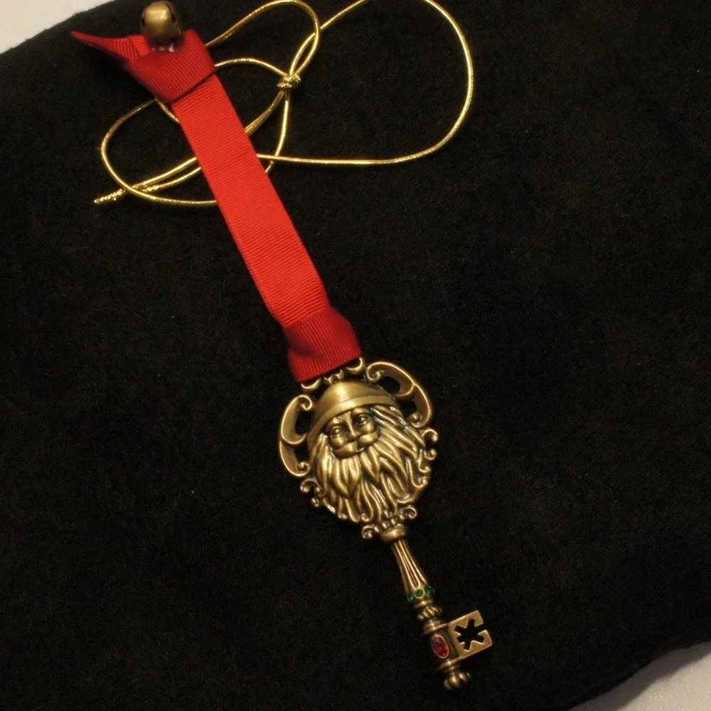 Santa Please Stop Here Ornament Gold Tone Key Christmas Wall‎ Door Hanger
